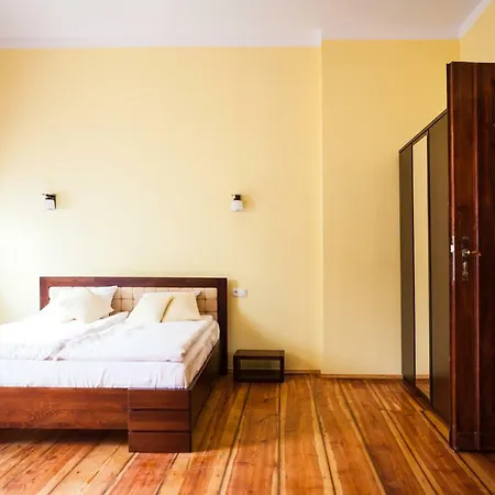 アパート Czar Garbar